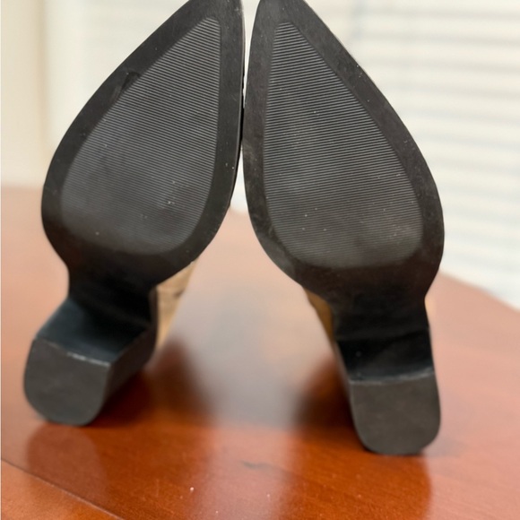 NWOT - BP Surina-Lea Suede Booties in Tan Smoke - Size 6 - Picture 5 of 7